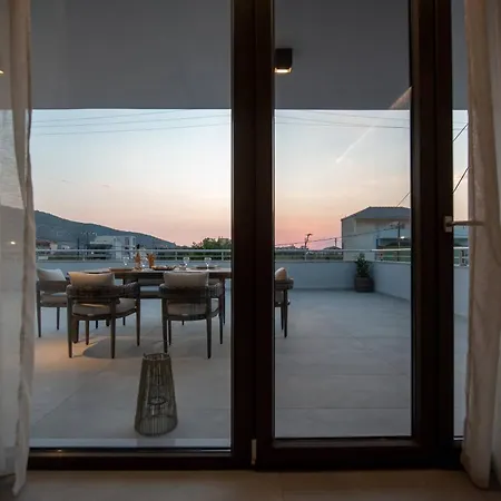 N & M Suites Igoumenitsa Exterior photo
