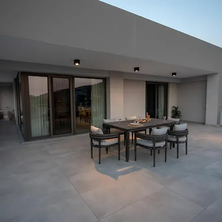N & M Suites Igoumenitsa Exterior photo