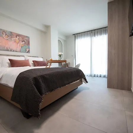 N & M Suites Igoumenitsa Exterior photo
